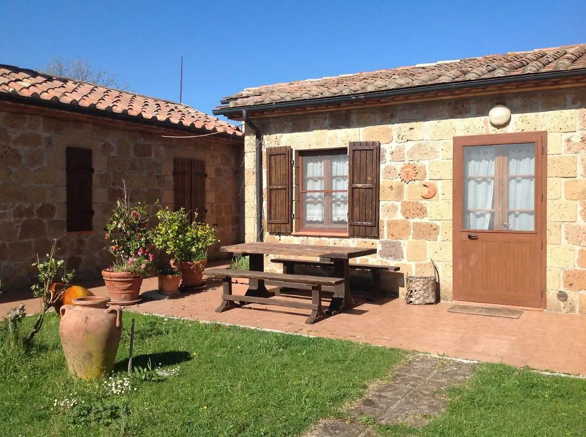Farm stay Bio Agriturismo Il Cavone Sovana